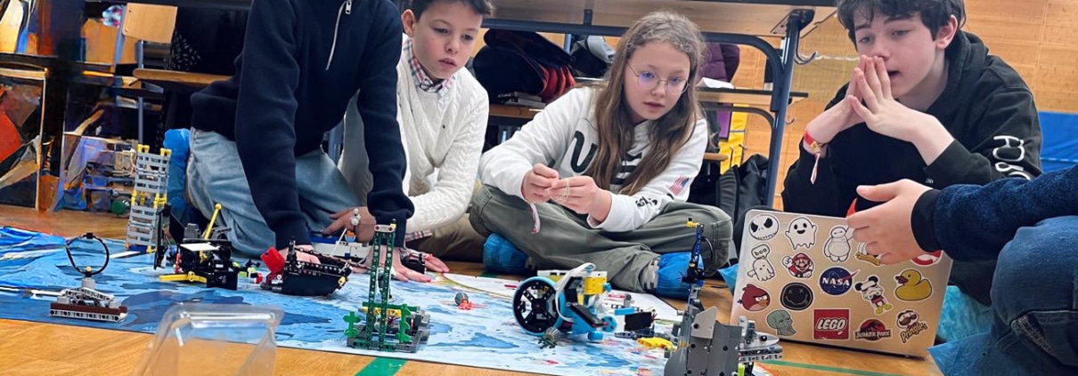 Robotics Teams Excel at LEGO League Challenge! 1 FLL1